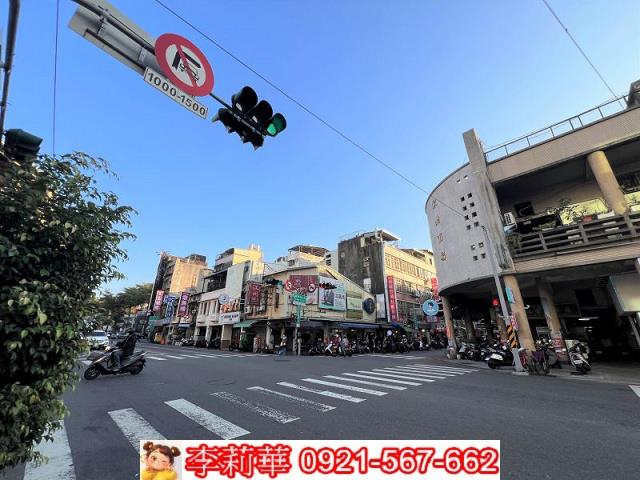 東區南紡三角窗建地